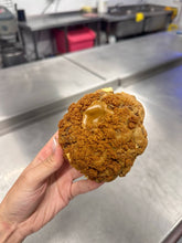 Load image into Gallery viewer, THREE COOKIE BOX - thesavvybaker