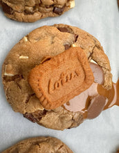 Load image into Gallery viewer, Biscoff Stuffed Cookie - thesavvybaker
